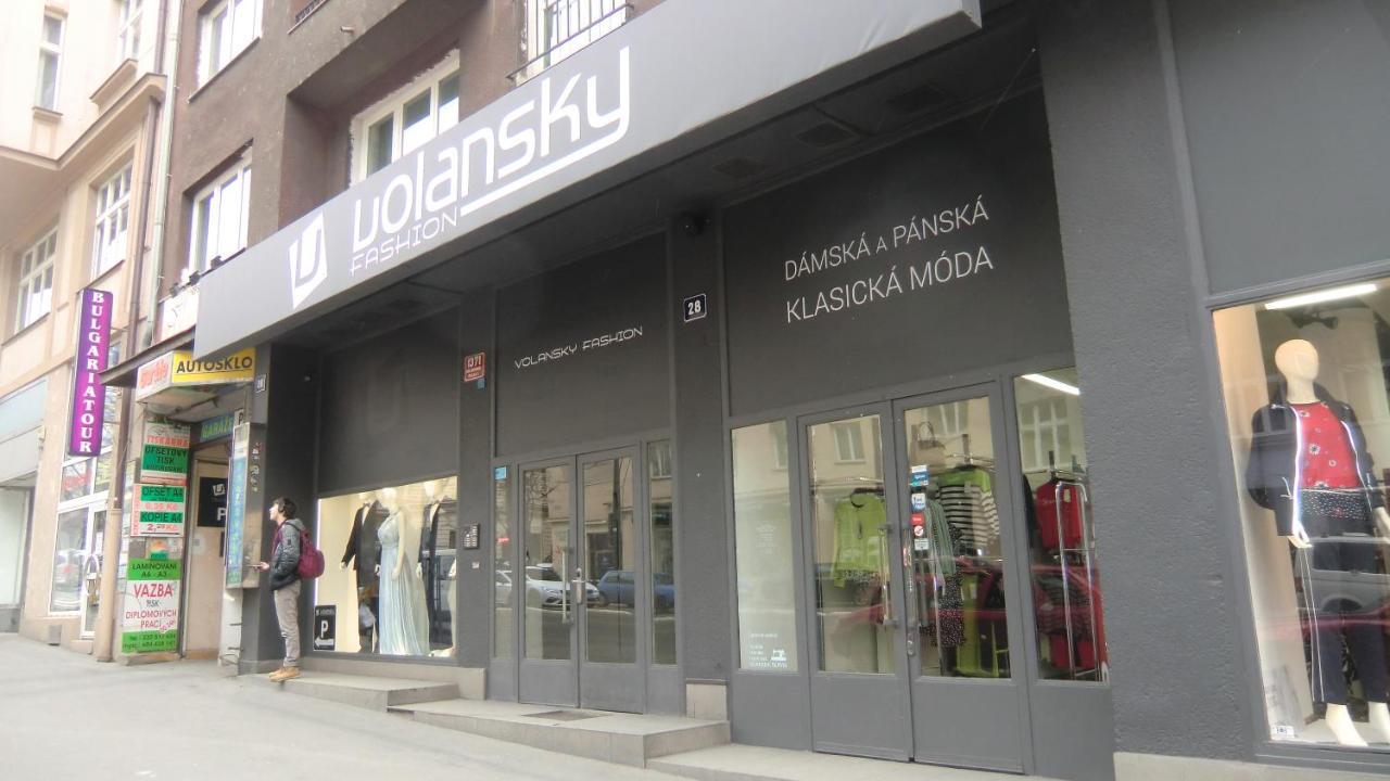 Hu Apartment Praha Bagian luar foto