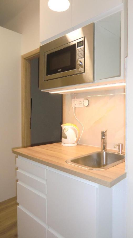 Hu Apartment Praha Bagian luar foto