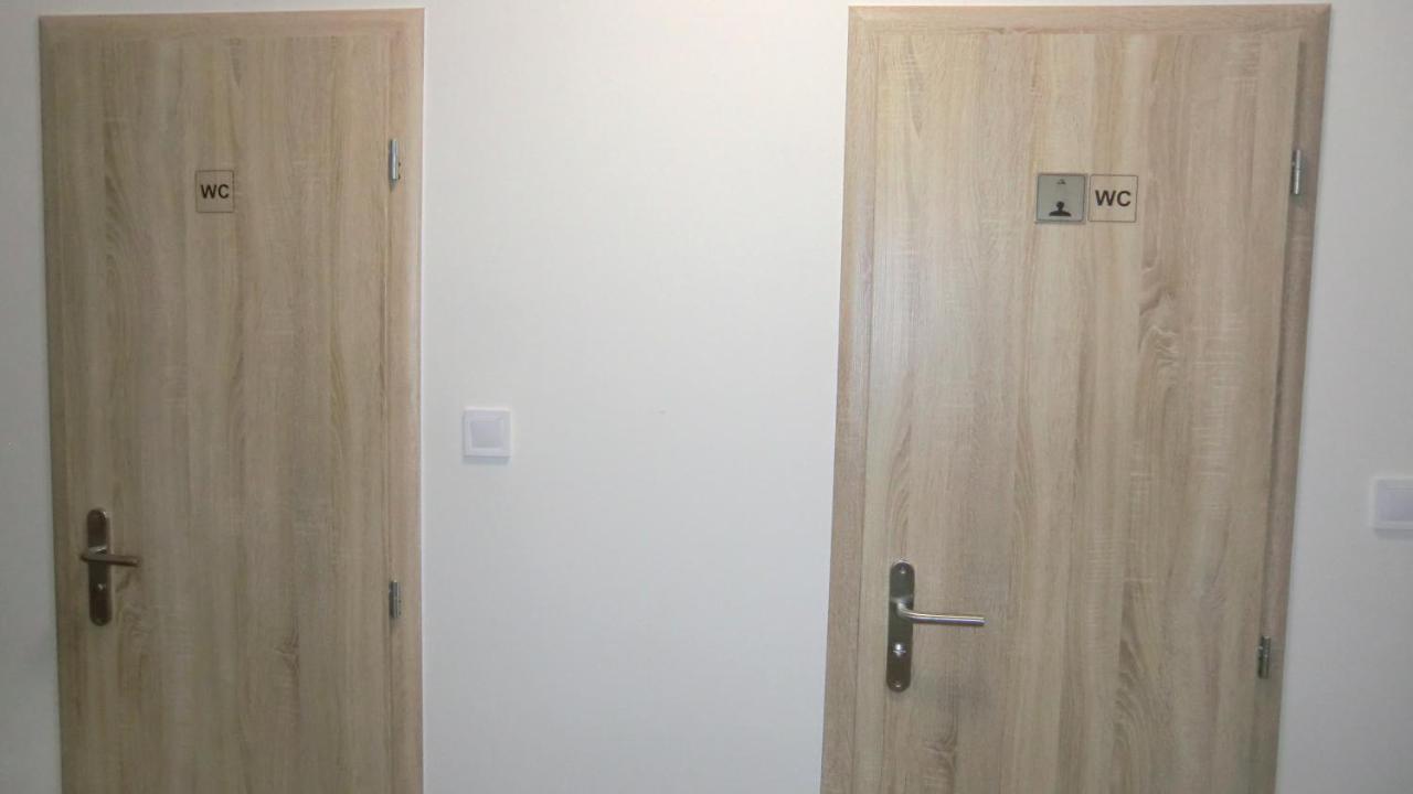 Hu Apartment Praha Bagian luar foto